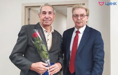 Жителю Кольцово вручен памятный нагрудный знак
